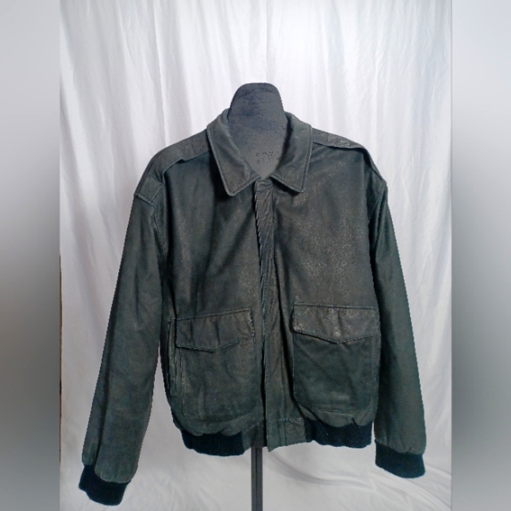 Vintage Men's Georgetown Black Leather Bomber Jacket Size L $60